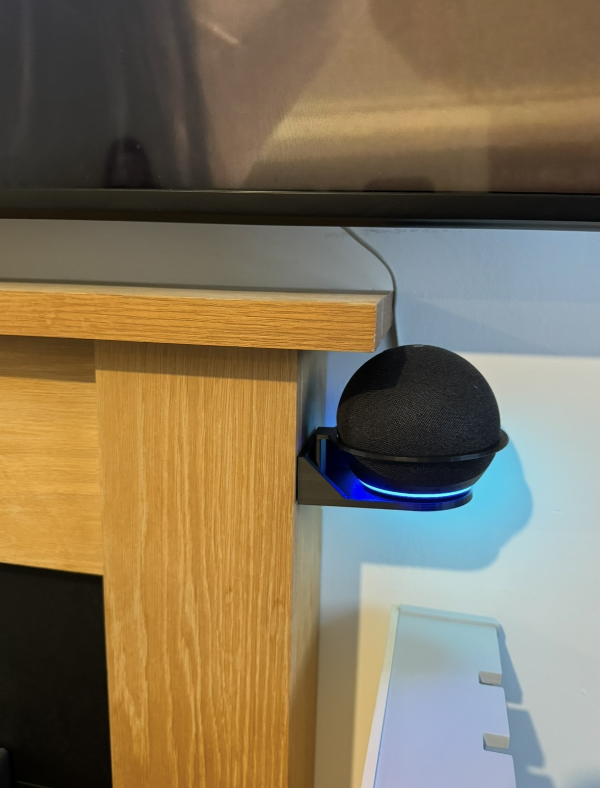 3D printed Echo Dot wall mount, overview